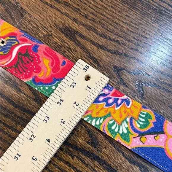 Zimmermann Lovestruck Belted Linen Shorts in Yellow Gold Paisley Size 2 / US 8